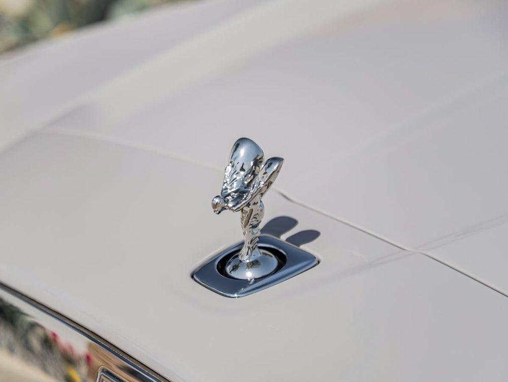 new 2025 Rolls-Royce Cullinan car, priced at $525,775