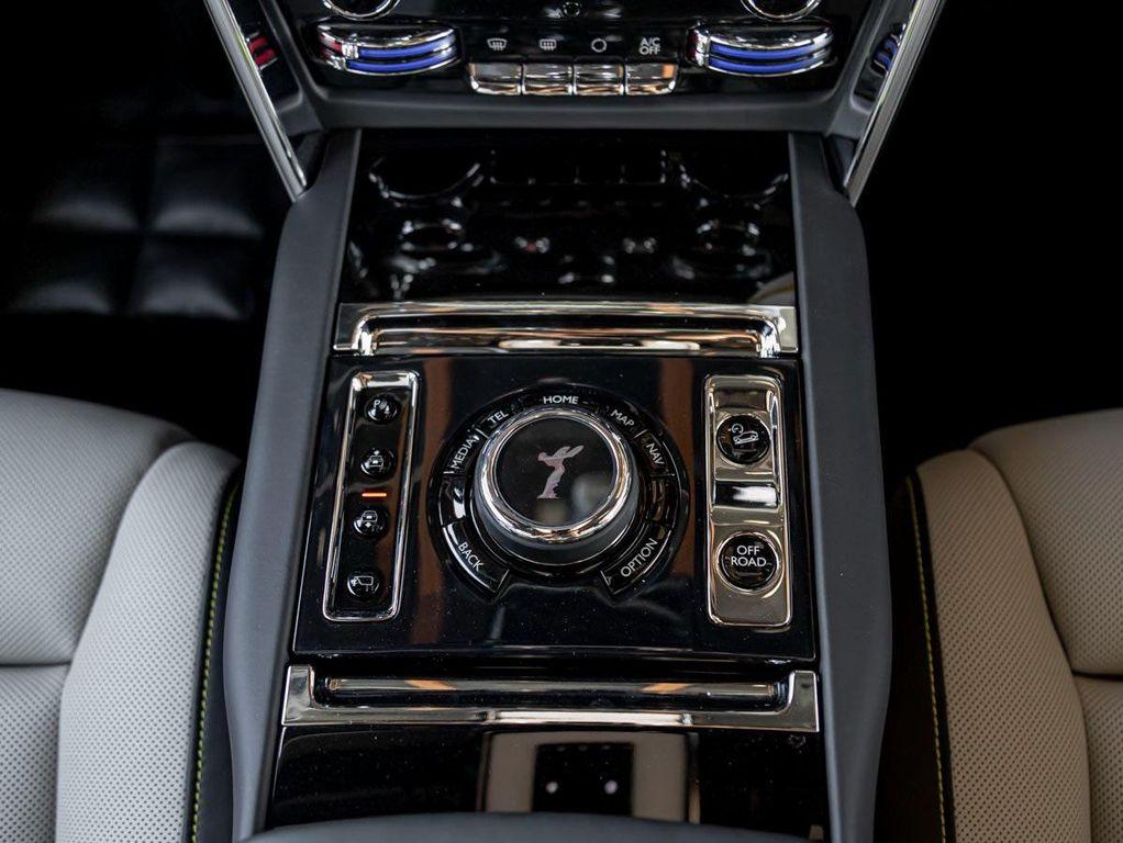 new 2025 Rolls-Royce Cullinan car, priced at $525,775