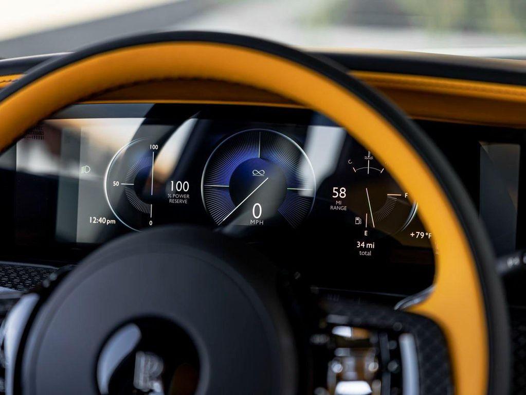 new 2025 Rolls-Royce Ghost car, priced at $516,775