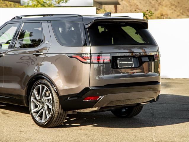 new 2025 Land Rover Discovery car, priced at $78,128