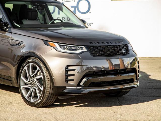 new 2025 Land Rover Discovery car, priced at $78,128