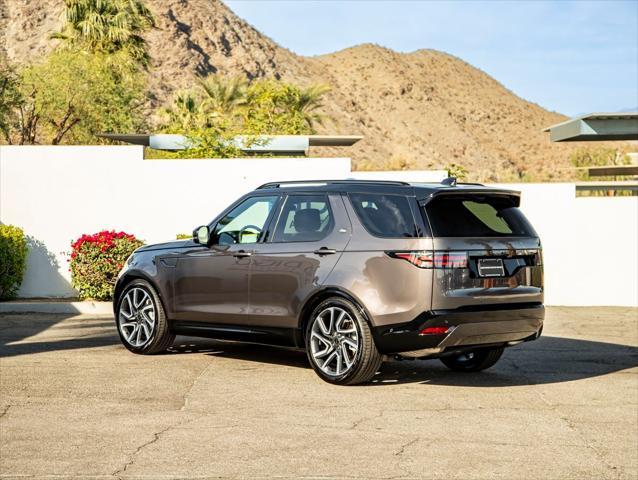 new 2025 Land Rover Discovery car, priced at $78,128