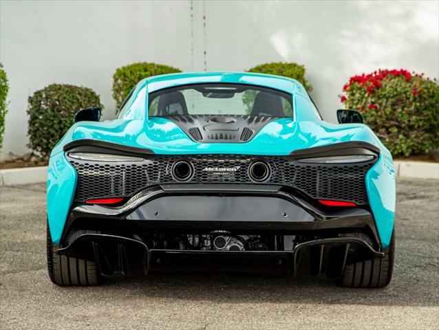 new 2025 McLaren Artura car, priced at $314,068