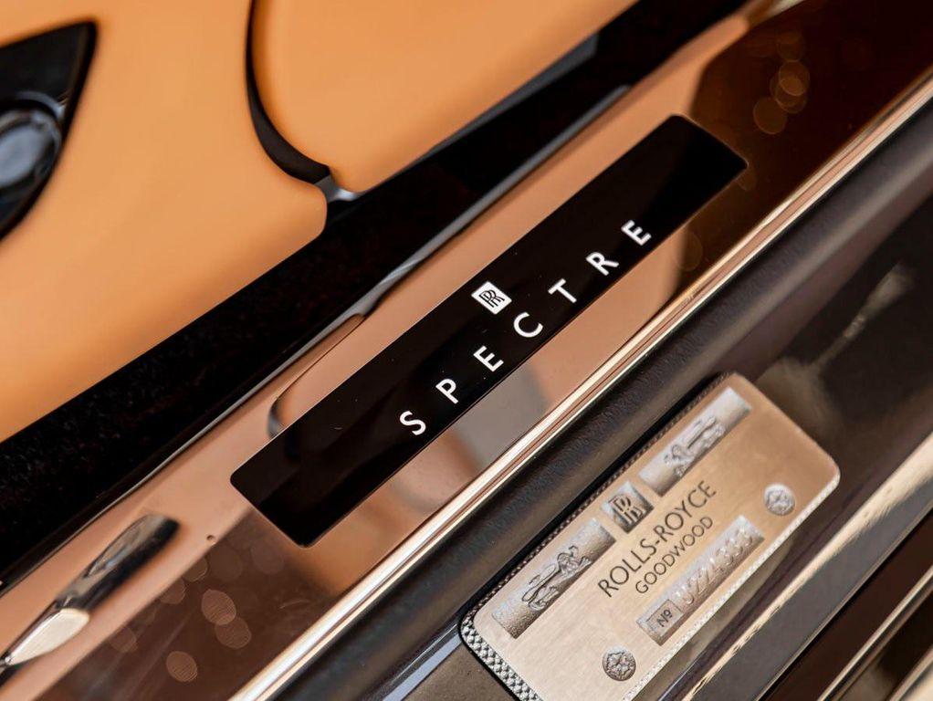 used 2024 Rolls-Royce Spectre car, priced at $364,990