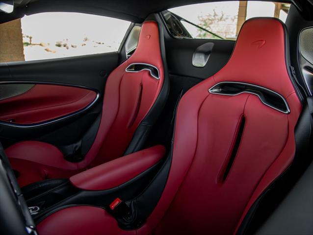 new 2025 McLaren Artura car, priced at $346,318