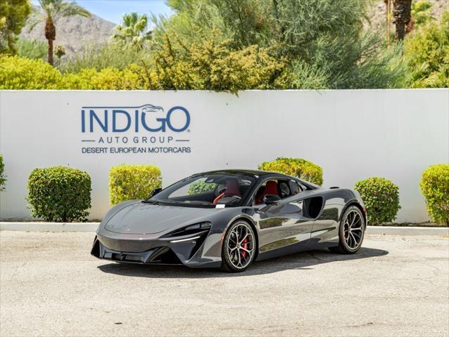 new 2025 McLaren Artura car, priced at $346,318