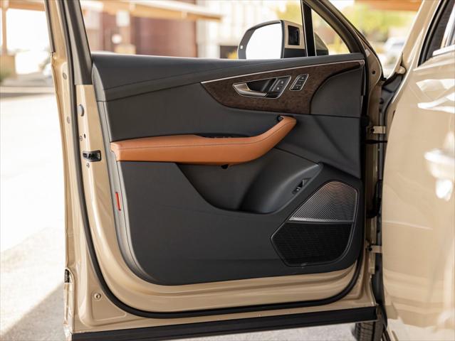 new 2025 Audi Q7 car, priced at $92,915