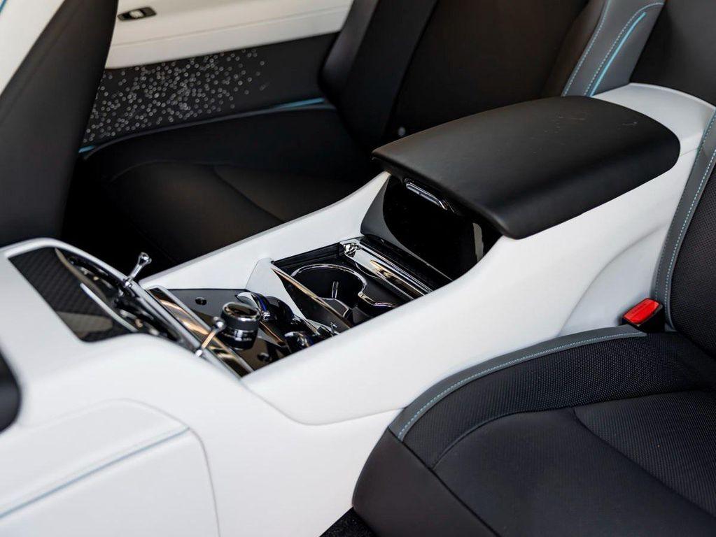 new 2025 Rolls-Royce Spectre car, priced at $568,975