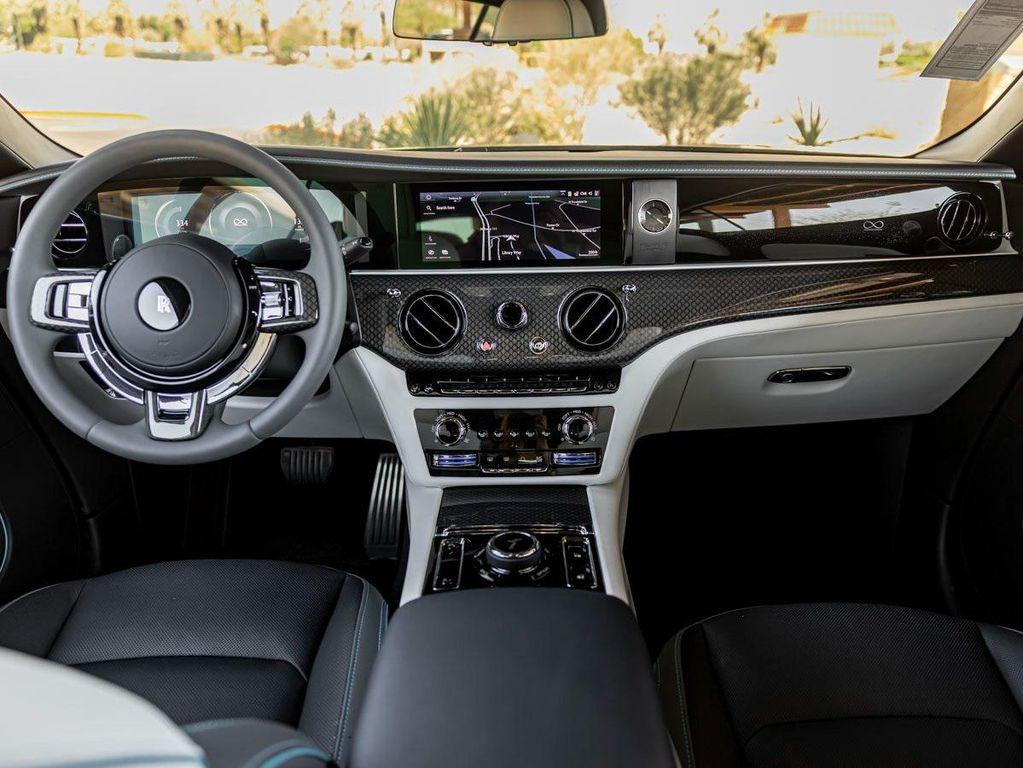 new 2025 Rolls-Royce Spectre car, priced at $568,975