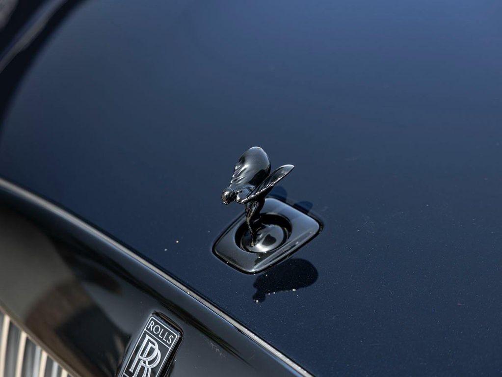 new 2025 Rolls-Royce Spectre car, priced at $568,975