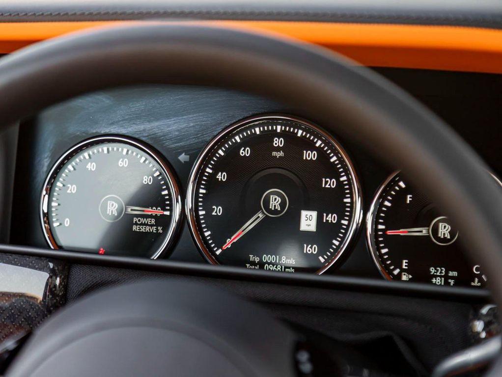 used 2023 Rolls-Royce Cullinan car, priced at $339,990