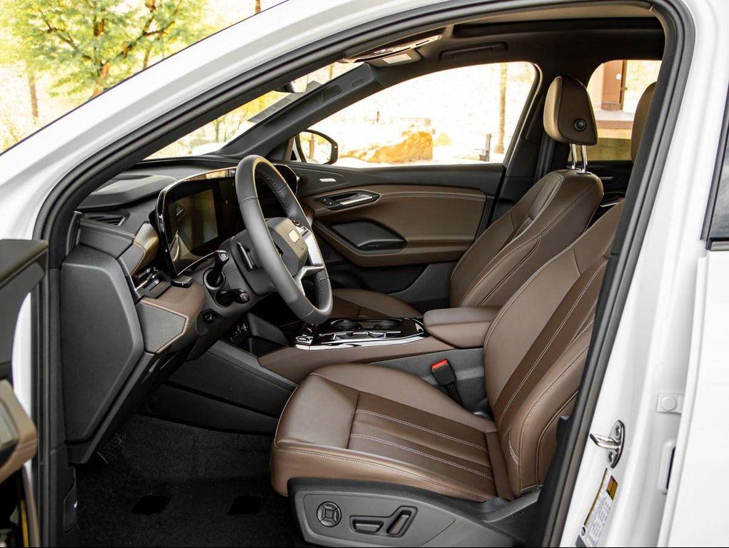 new 2025 Audi Q6 e-tron car, priced at $73,930