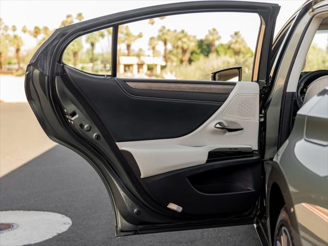 used 2023 Lexus ES 300h car, priced at $38,993