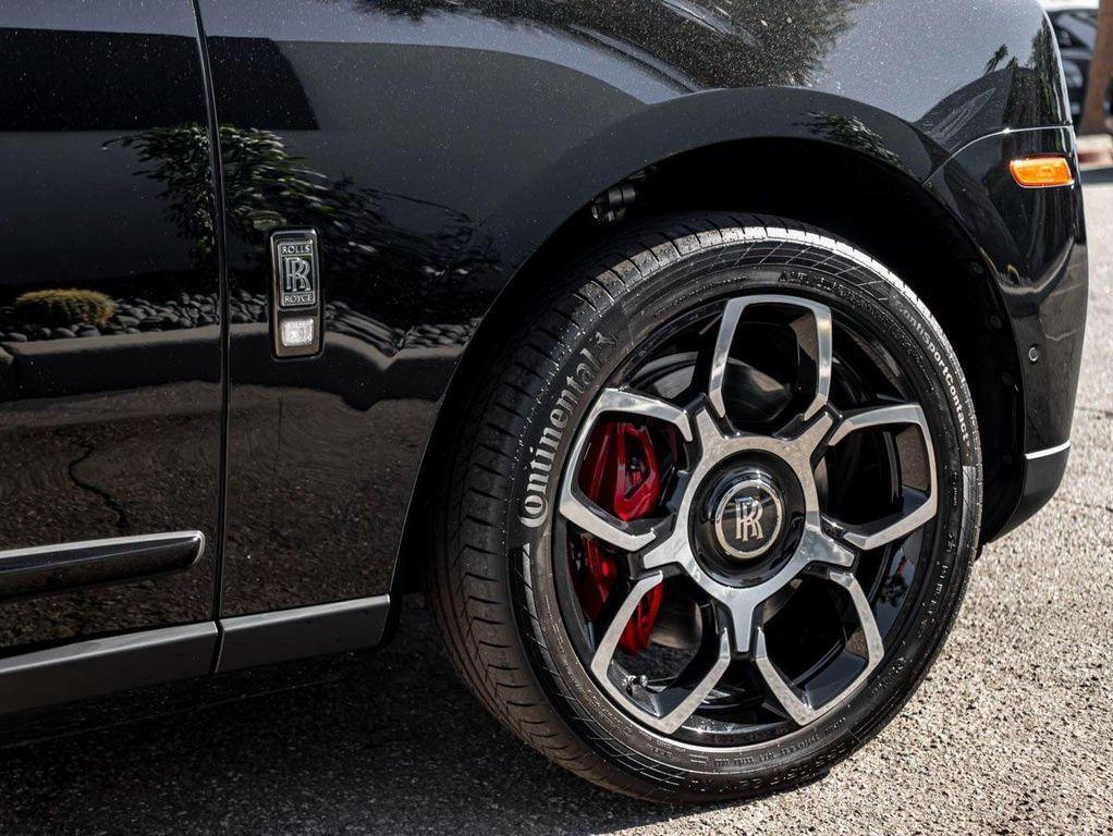 used 2024 Rolls-Royce Cullinan car, priced at $424,990