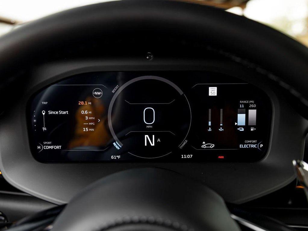 new 2025 McLaren Artura car, priced at $297,408