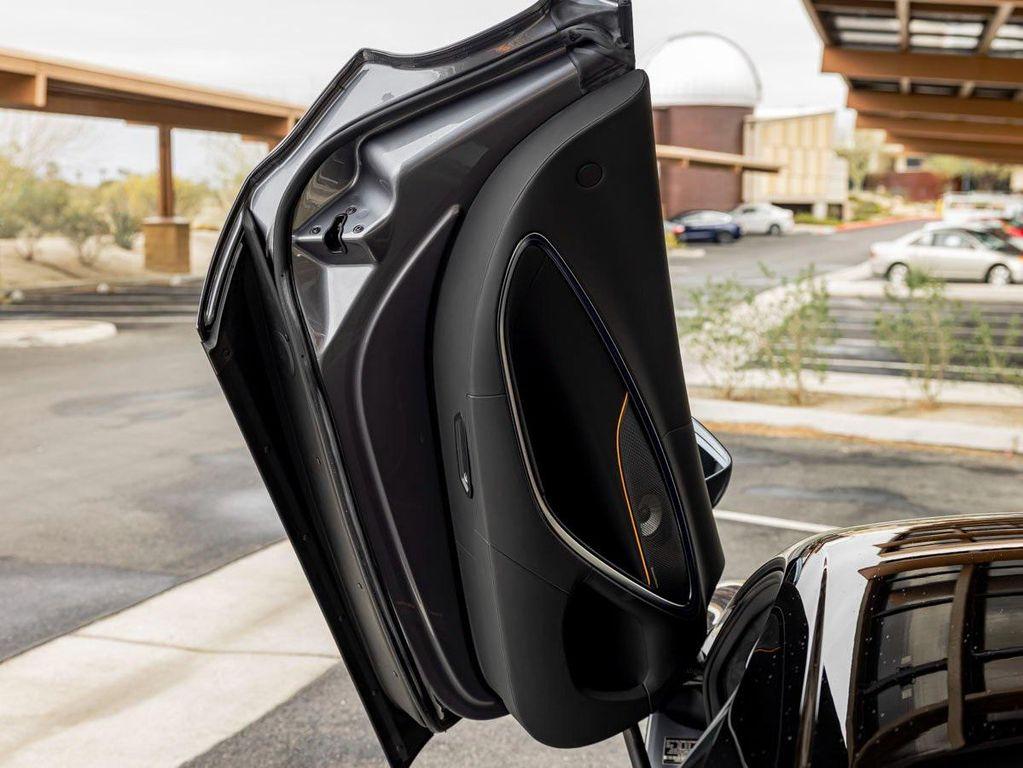 new 2025 McLaren Artura car, priced at $297,408