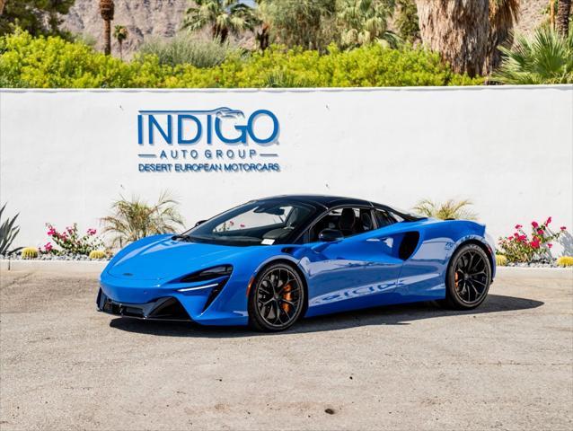 new 2025 McLaren Artura car, priced at $334,808