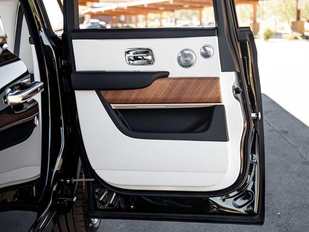 new 2025 Rolls-Royce Cullinan car, priced at $474,150
