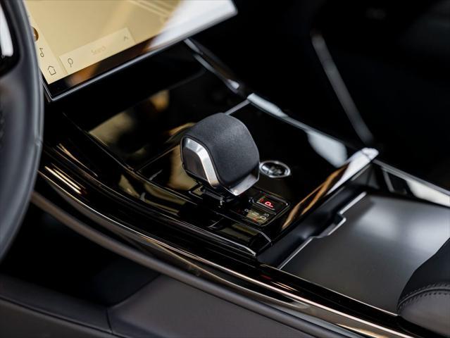 new 2025 Land Rover Range Rover Sport car, priced at $109,560