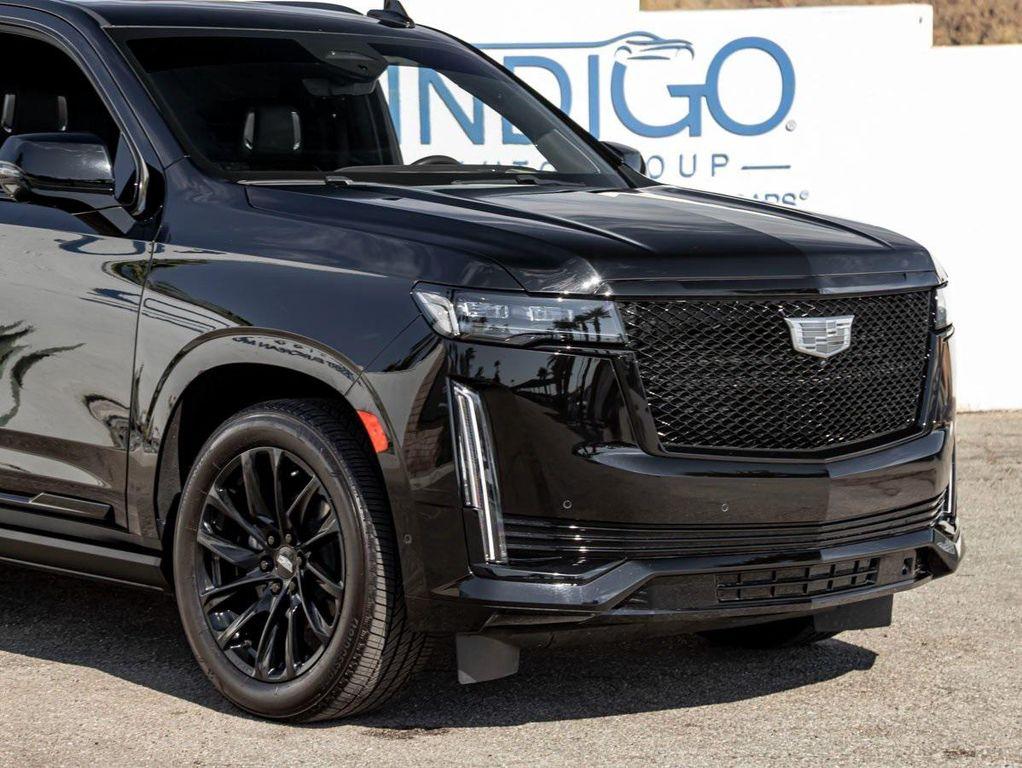 used 2023 Cadillac Escalade ESV car, priced at $89,990