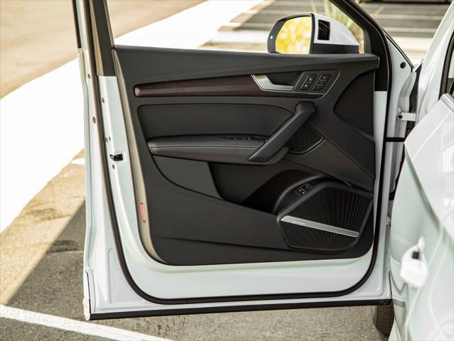 new 2025 Audi Q5 car, priced at $67,935