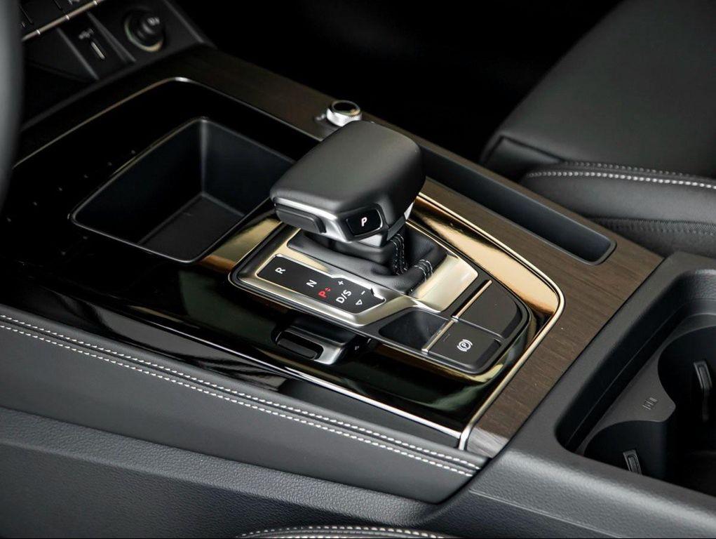 new 2025 Audi Q5 car, priced at $67,935