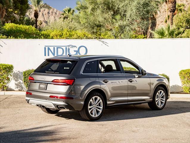 new 2025 Audi Q7 car, priced at $75,545