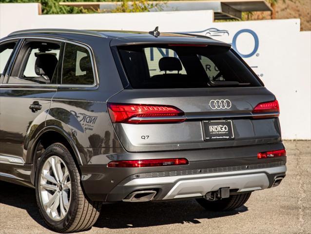 new 2025 Audi Q7 car, priced at $75,545