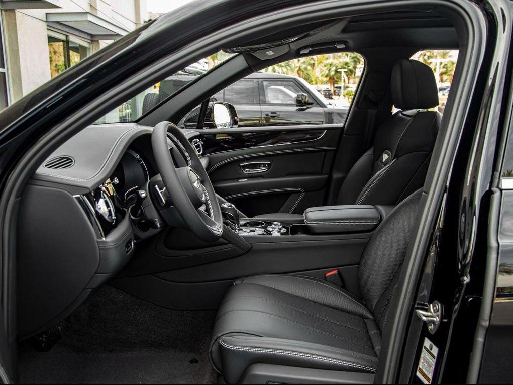 new 2025 Bentley Bentayga car, priced at $257,925