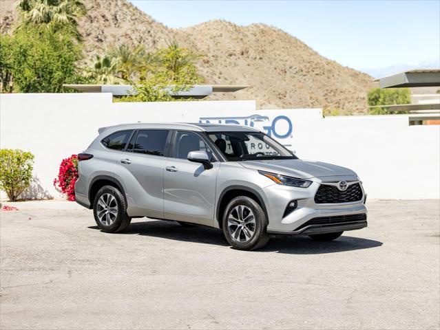 used 2024 Toyota Highlander car, priced at $40,491