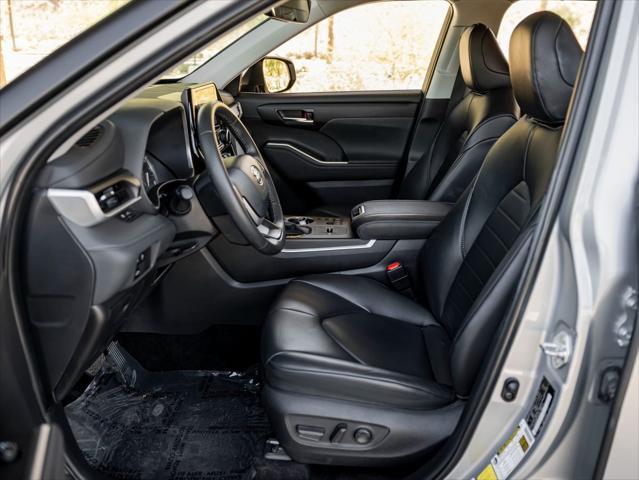 used 2024 Toyota Highlander car, priced at $40,491