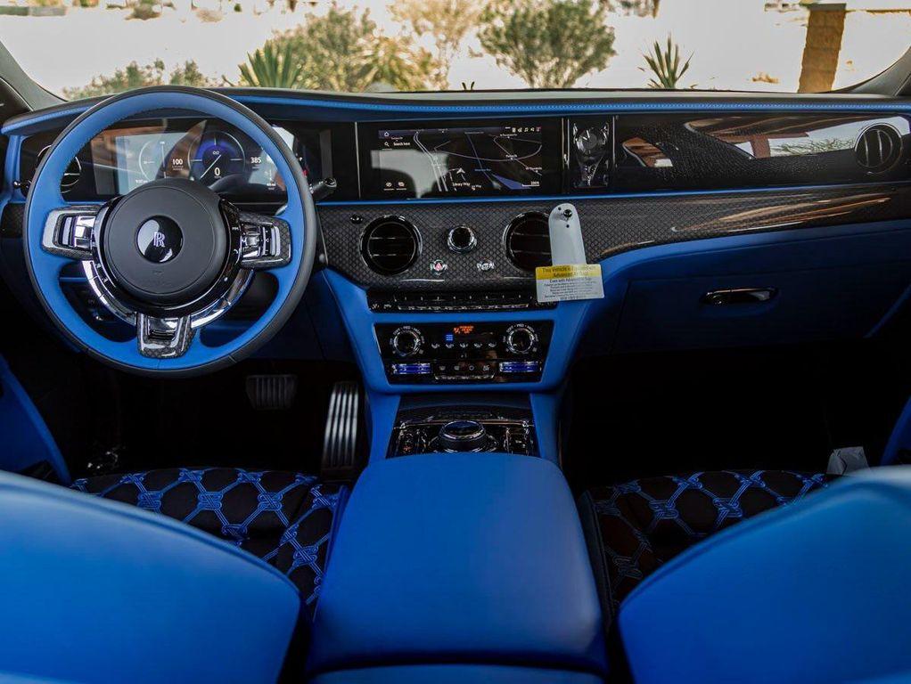 new 2025 Rolls-Royce Ghost car, priced at $512,325