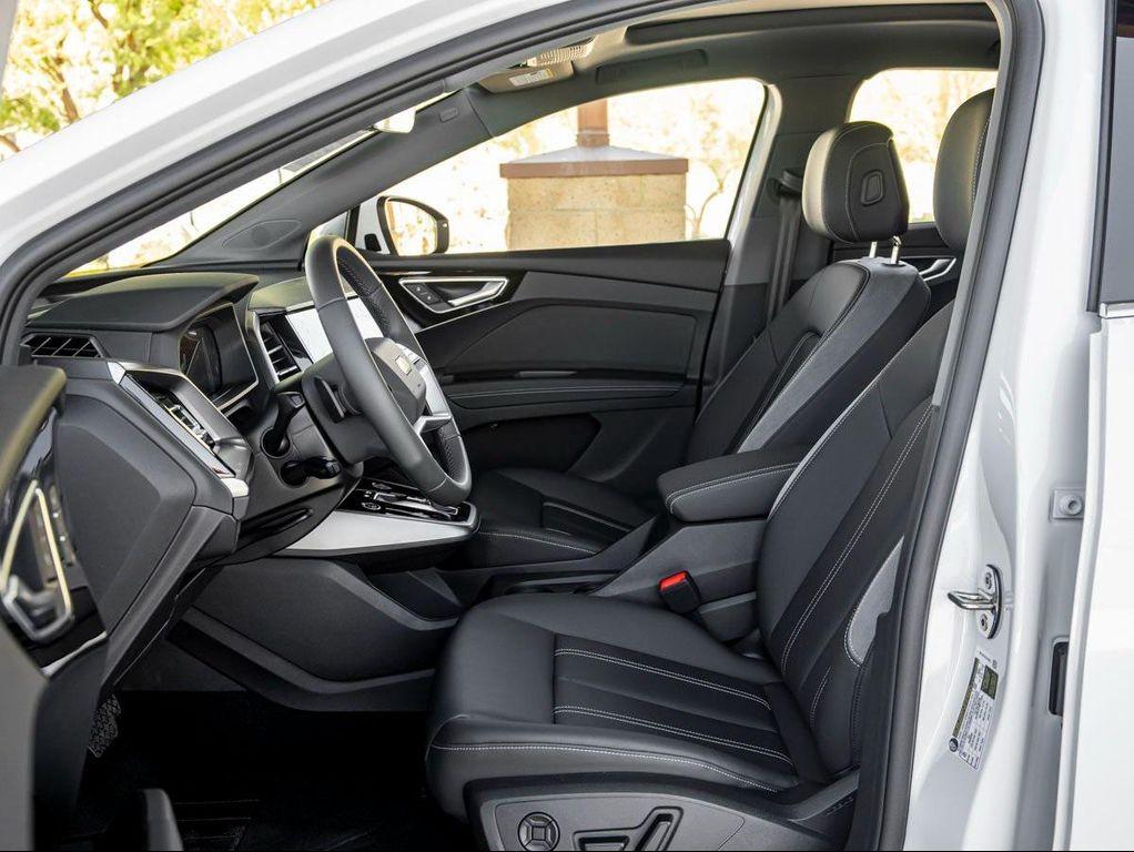 new 2025 Audi Q4 e-tron Sportback car, priced at $62,475