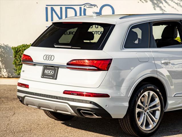 new 2025 Audi Q7 car, priced at $65,750