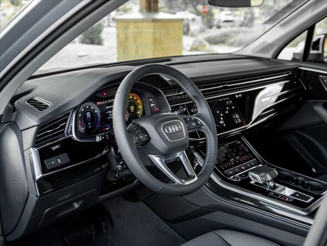 new 2025 Audi Q7 car, priced at $77,720