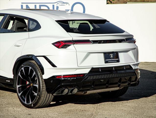 used 2023 Lamborghini Urus car, priced at $269,990