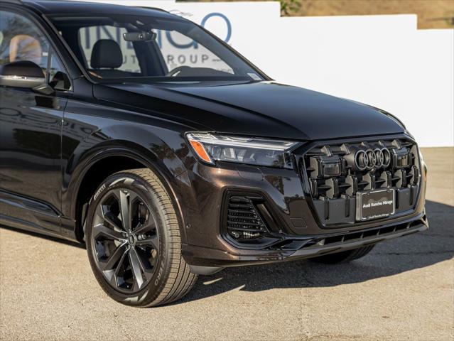 new 2025 Audi Q7 car, priced at $77,570