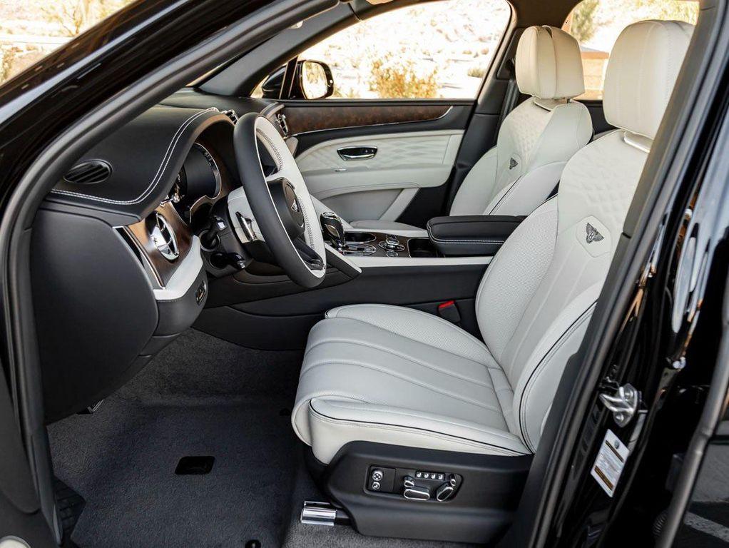 new 2025 Bentley Bentayga car, priced at $295,955