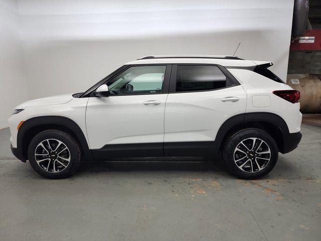 new 2025 Chevrolet TrailBlazer car, priced at $28,835
