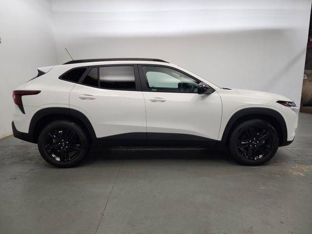 new 2025 Chevrolet Trax car, priced at $27,335