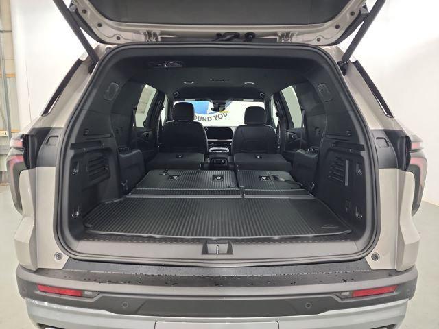 new 2026 Chevrolet Traverse car, priced at $52,840