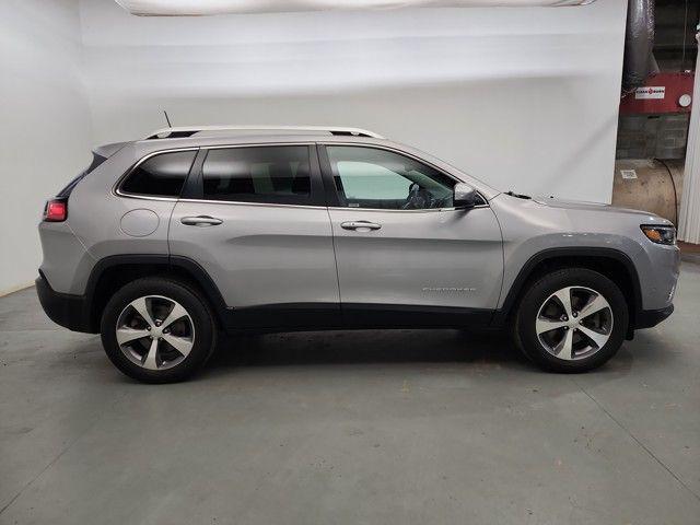 used 2021 Jeep Cherokee car, priced at $22,990