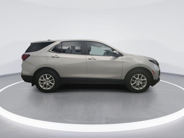 used 2022 Chevrolet Equinox car, priced at $23,490