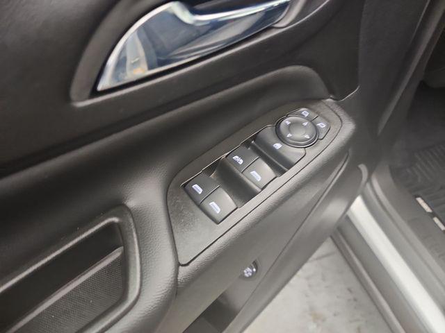 used 2022 Chevrolet Equinox car, priced at $23,490