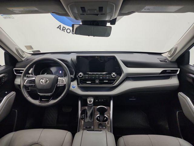 used 2021 Toyota Highlander Hybrid car, priced at $40,190