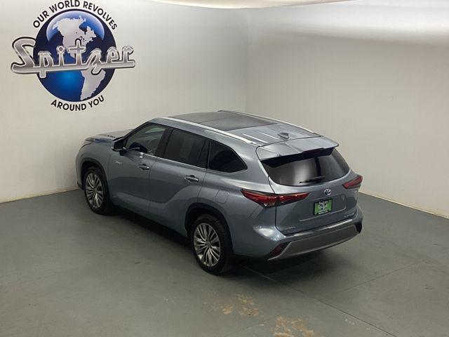 used 2021 Toyota Highlander Hybrid car, priced at $40,190