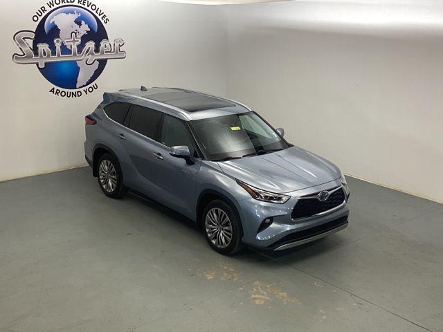 used 2021 Toyota Highlander Hybrid car, priced at $40,190