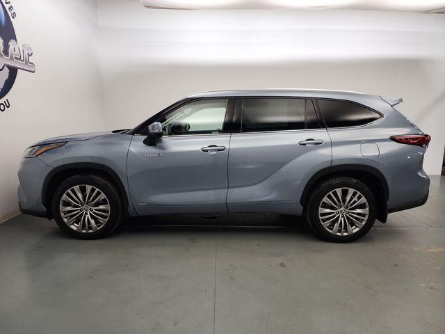 used 2021 Toyota Highlander Hybrid car, priced at $40,190