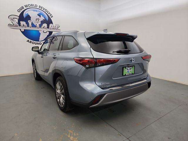 used 2021 Toyota Highlander Hybrid car, priced at $40,190