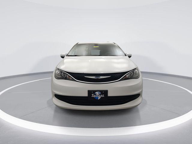 used 2017 Chrysler Pacifica car, priced at $11,690